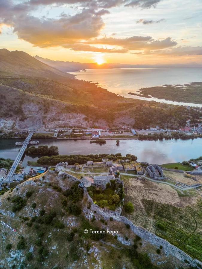 Welcome Guest House Шкодер Екстер'єр фото